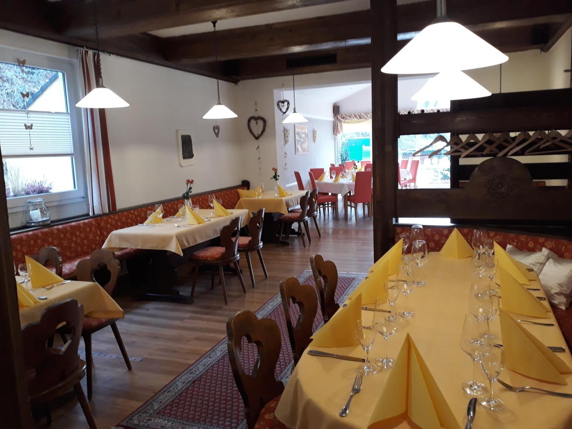 Hotel Goldbaechel Wachenheim an der Weinstraße Екстериор снимка