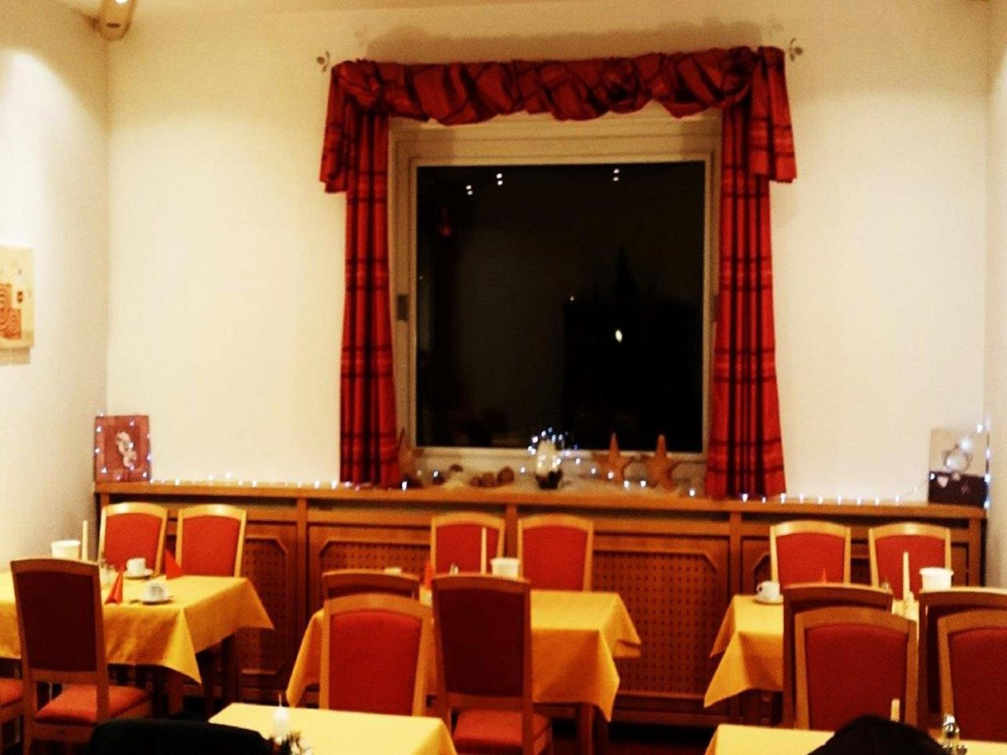 Hotel Goldbaechel Wachenheim an der Weinstraße Екстериор снимка