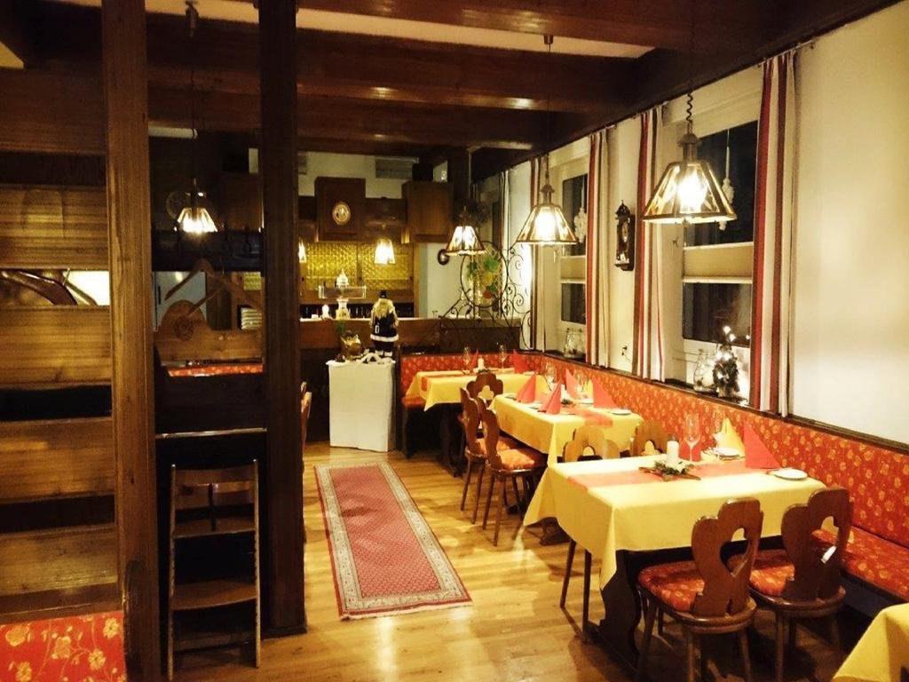 Hotel Goldbaechel Wachenheim an der Weinstraße Екстериор снимка